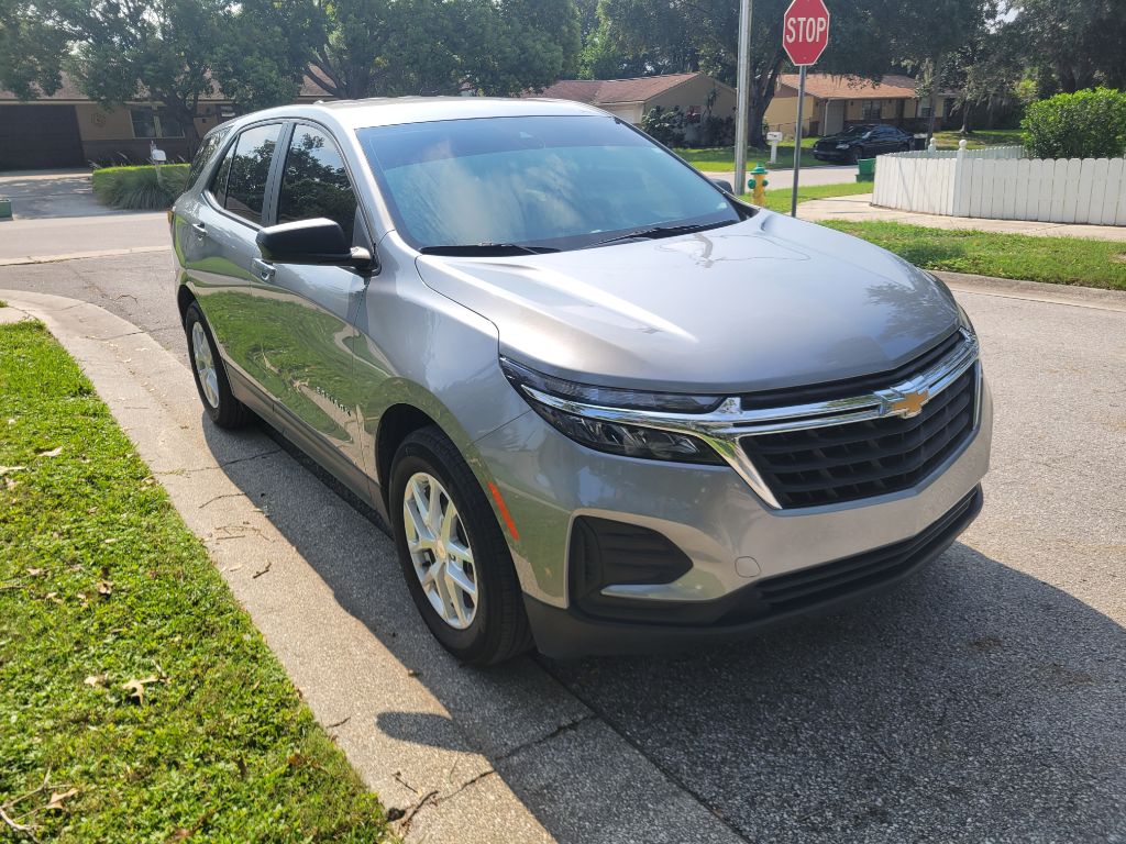 2023 Chevrolet Equinox LS's photo