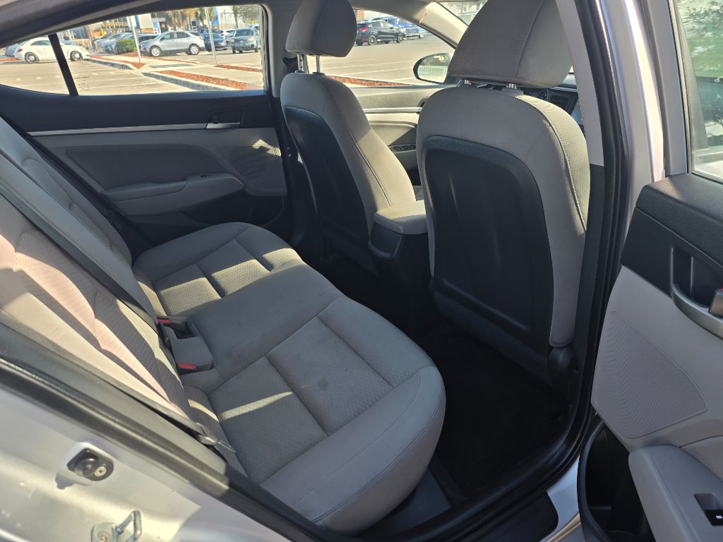 2019 Hyundai Elantra SEL - Photo 13