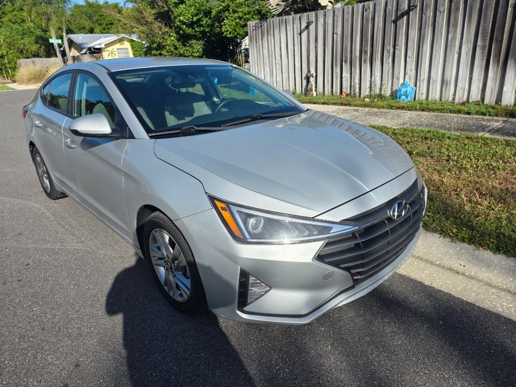 2019 Hyundai Elantra SEL's photo