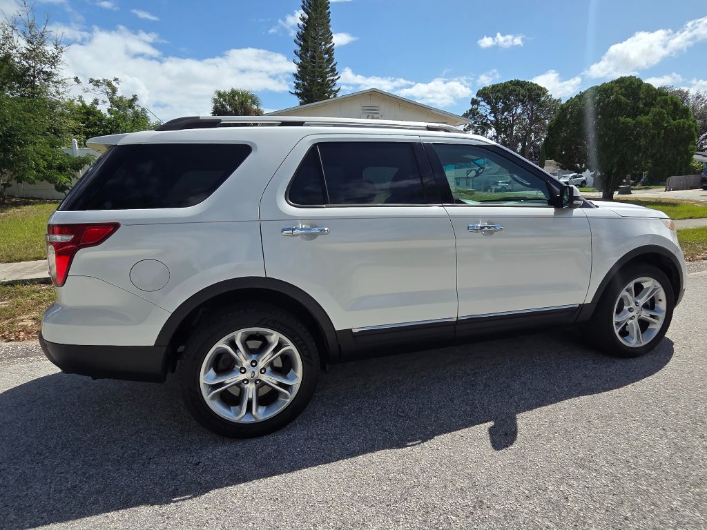 2013 Ford Explorer Limited's photo